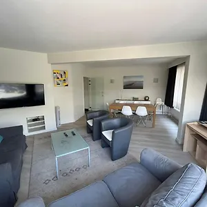 3 Bedroom Nearby The Sea Ostende